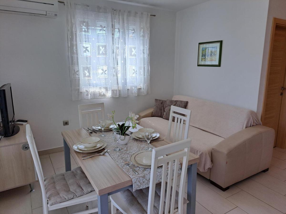 Apartments Fran I Башка Екстер'єр фото