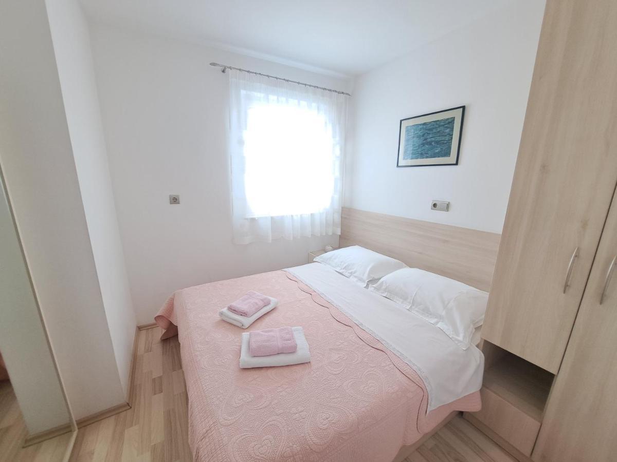 Apartments Fran I Башка Екстер'єр фото